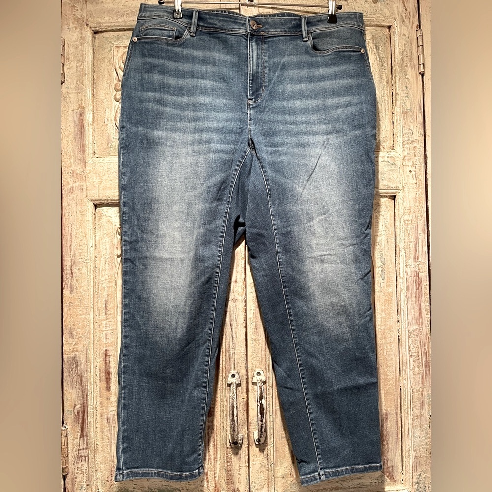 NWOT J.Jill Authentic Fit Slim-Leg Jeans /20, Delray Wash/ SOLD OUT
